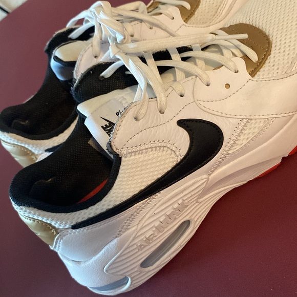 Womens Air Max - Picture 2 of 5